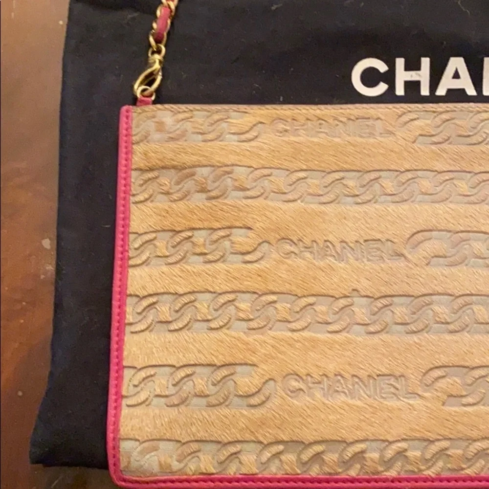 HP 🎉 Chanel tan & pink cowhide & leather bag